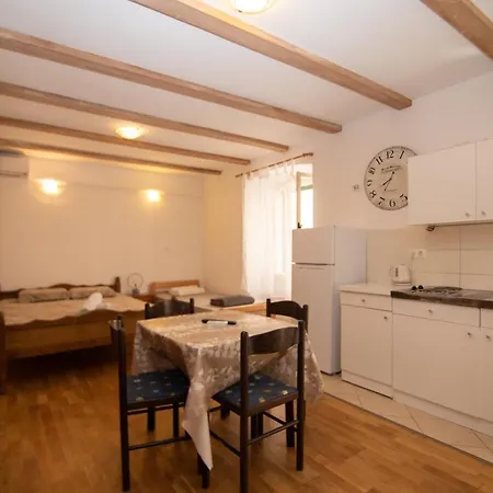 Loriana Apartment