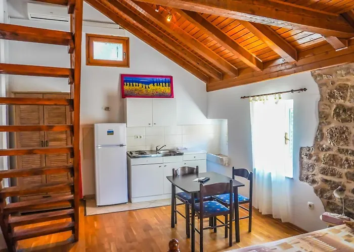 Loriana Appartement *