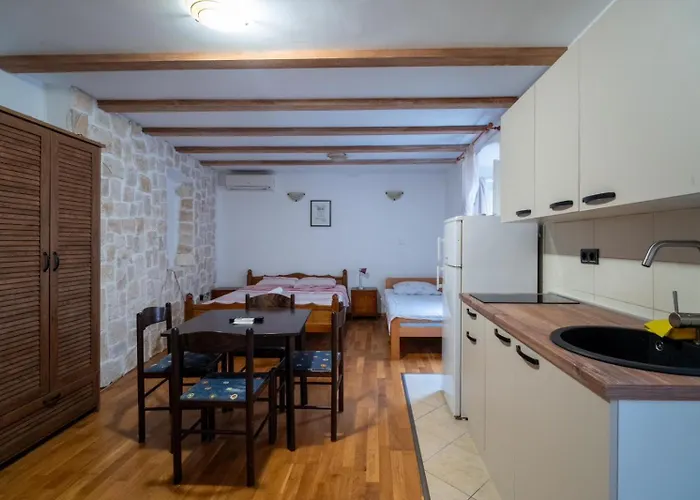 アパート Loriana